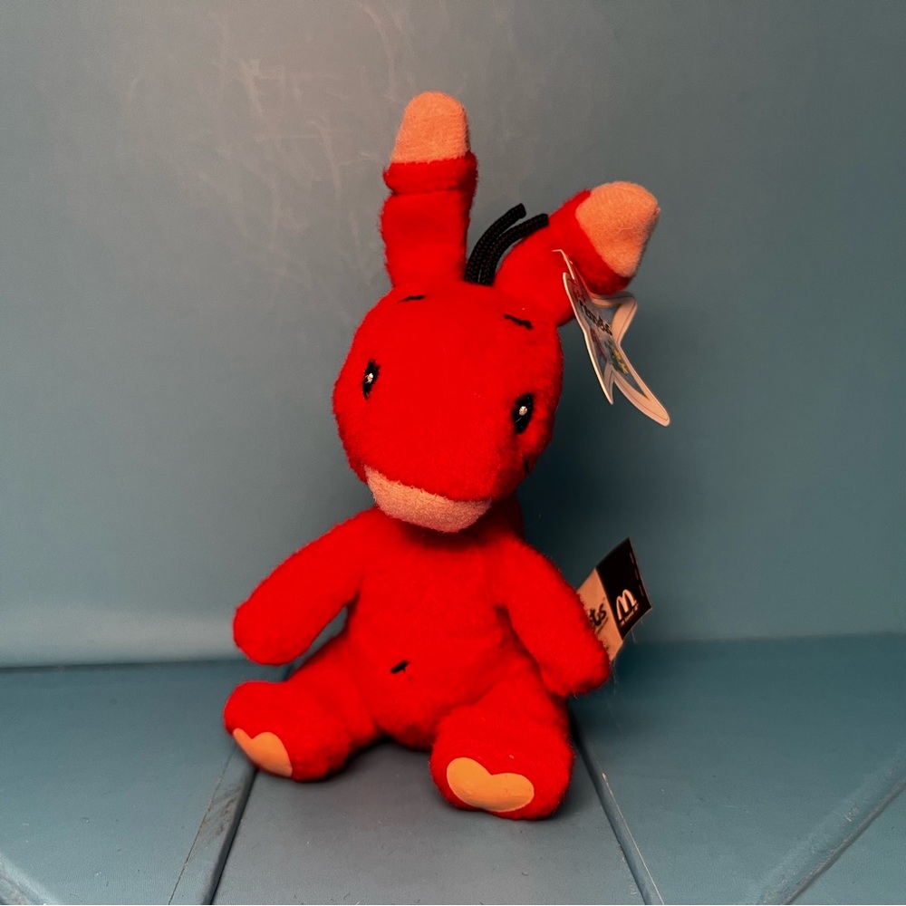 Neopets 2004 McDonald's Happy Meal Toy - Red Blumaroo Plushie